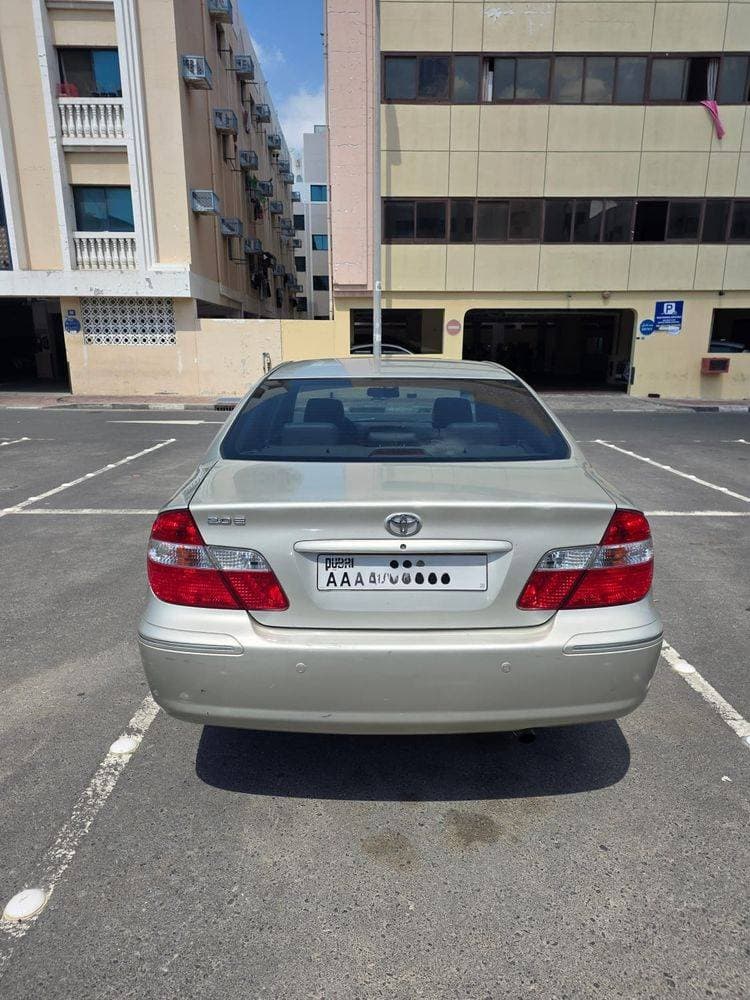 2004 Toyota Camry thumbnail 3
