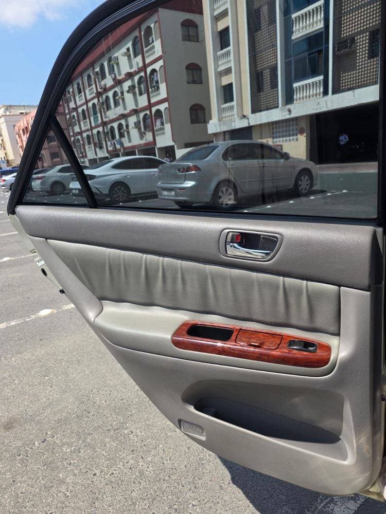2004 Toyota Camry thumbnail 6