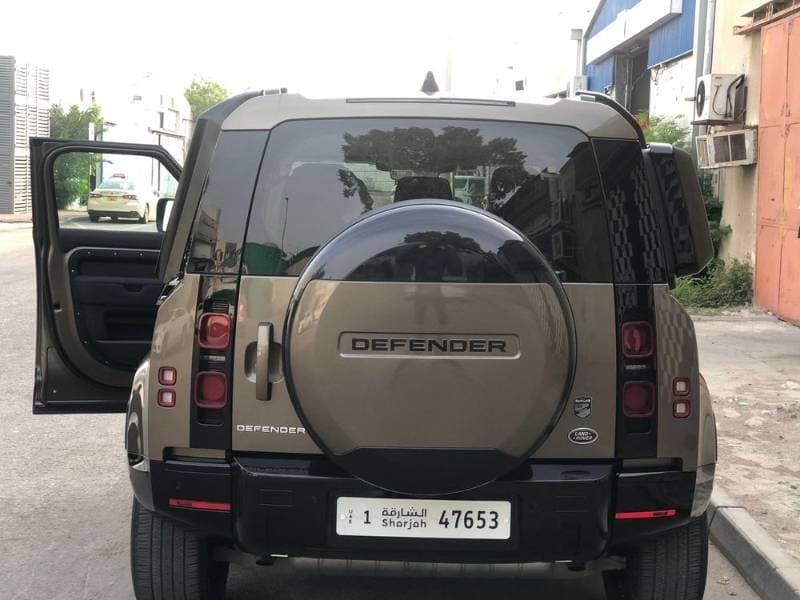 2022 Land Rover Defender thumbnail 2