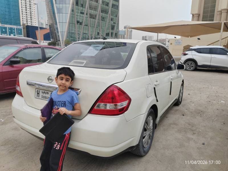 2008 Nissan Tiida thumbnail 3