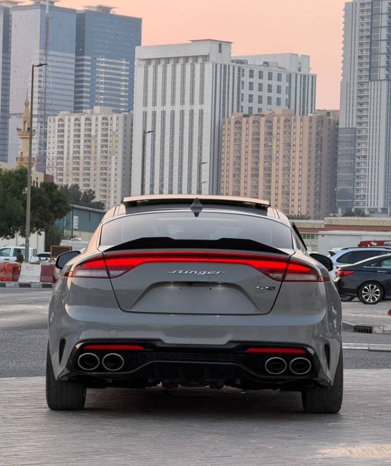 2022 Kia Stinger thumbnail 2