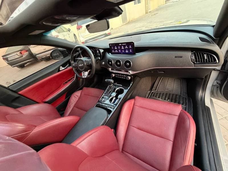 2022 Kia Stinger thumbnail 4