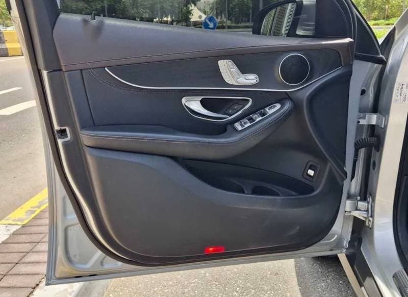 2016 Mercedes-Benz GLC 250 thumbnail 7