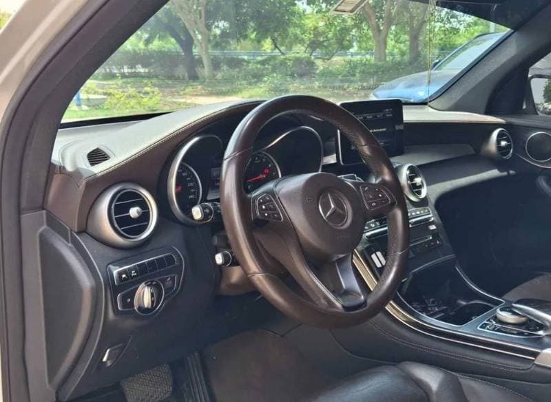2016 Mercedes-Benz GLC 250 thumbnail 8