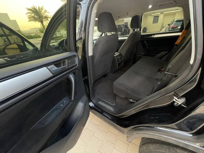 2012 Volkswagen Touareg thumbnail 5