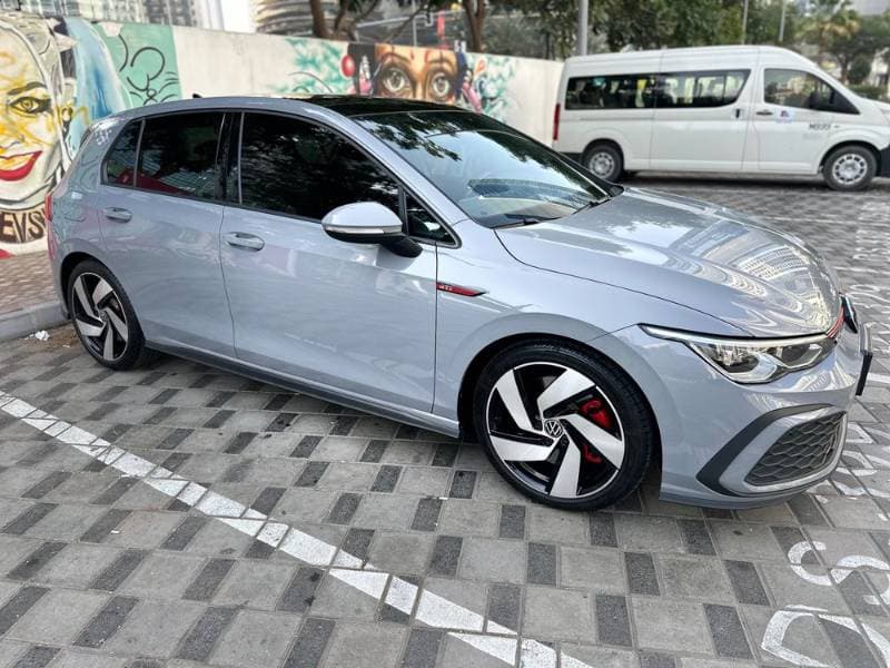 2021 Volkswagen Golf thumbnail 3