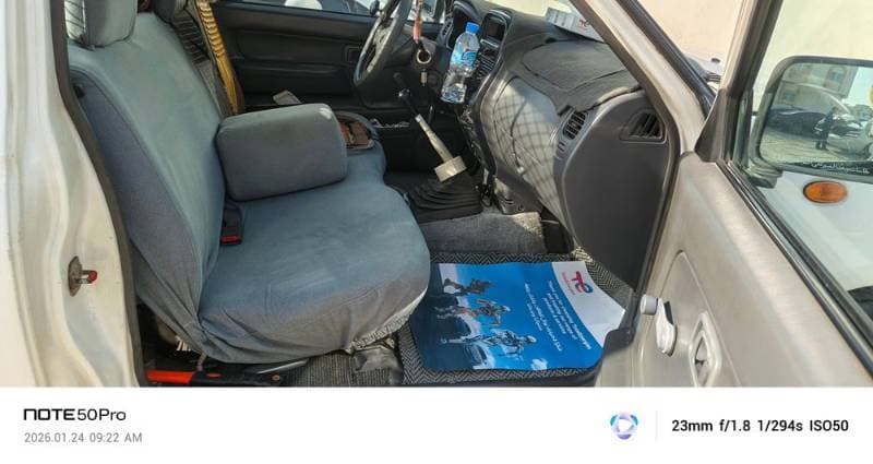 2010 Nissan Patrol Pick Up thumbnail 2