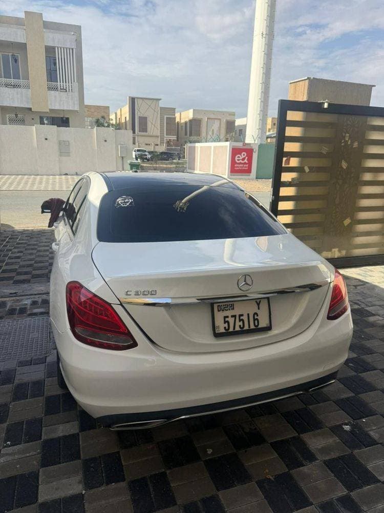 2017 Mercedes-Benz C-Class thumbnail 4