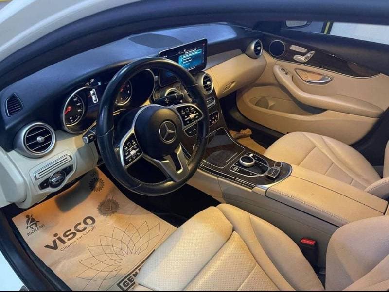 2017 Mercedes-Benz C-Class thumbnail 3