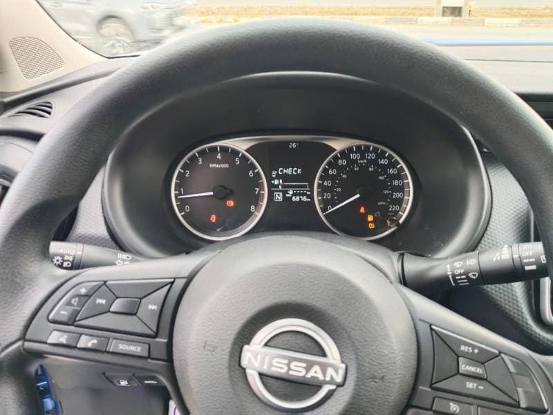 2025 Nissan Kicks thumbnail 3