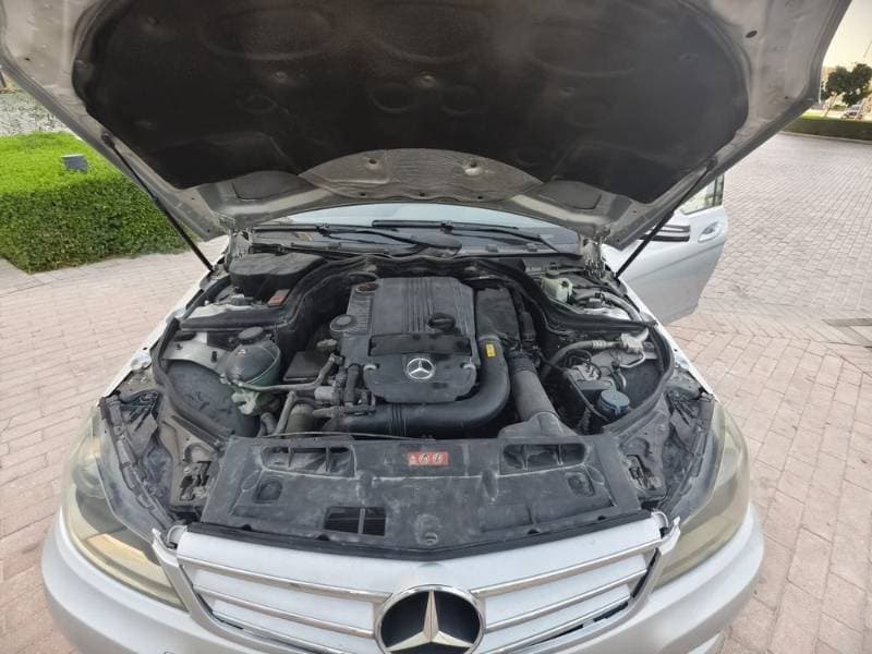 2012 Mercedes-Benz C-Class thumbnail 4