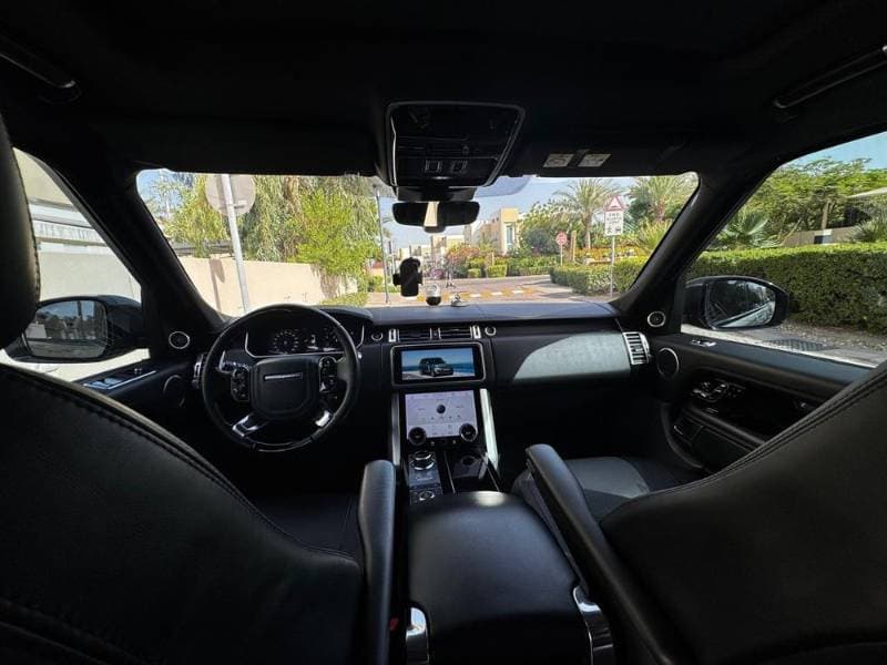 2019 Land Rover Range Rover thumbnail 4