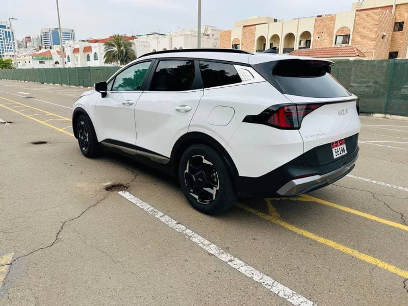 2026 Kia Sportage thumbnail 4