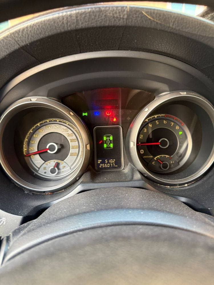 2008 Mitsubishi Pajero thumbnail 3