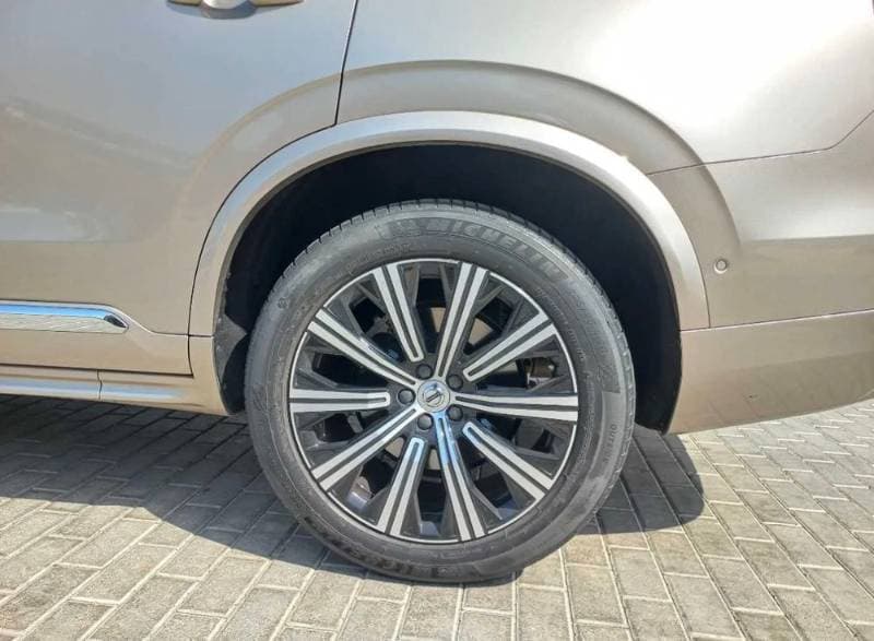 2024 Volvo XC90 thumbnail 9