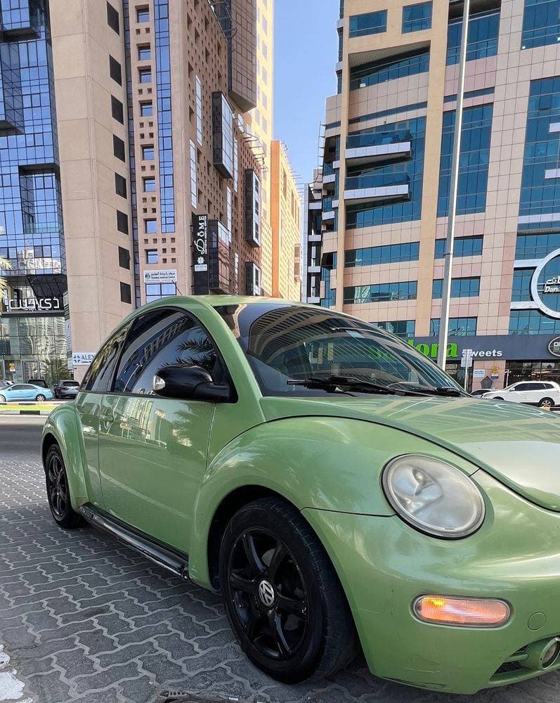 2005 Volkswagen Beetle thumbnail 3