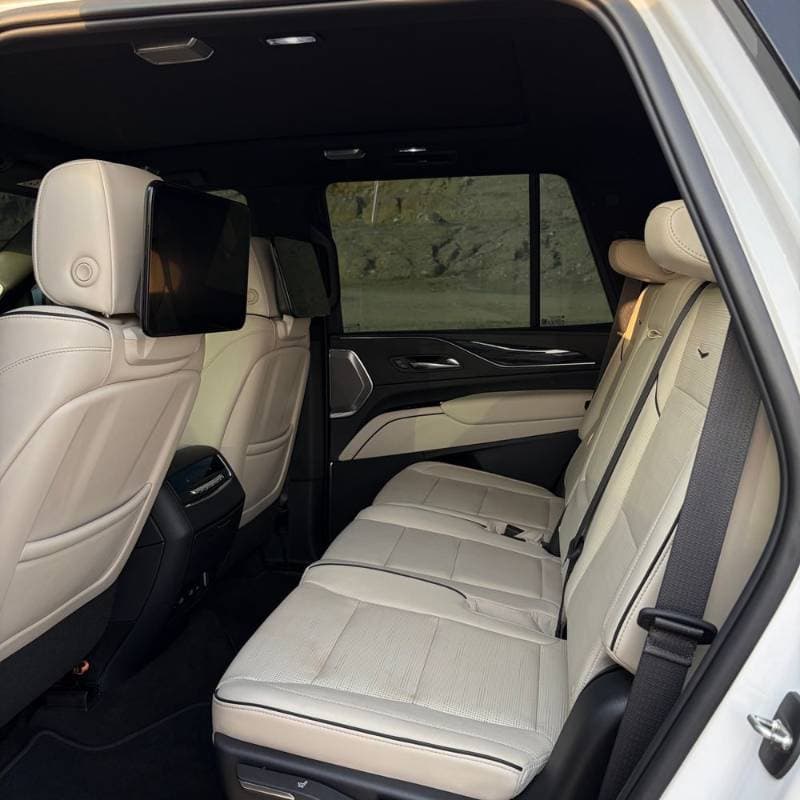 2022 Cadillac ESCALADE thumbnail 4