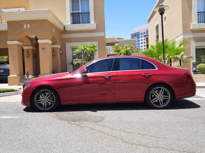 2019 Mercedes-Benz E-Class Saloon thumbnail 4