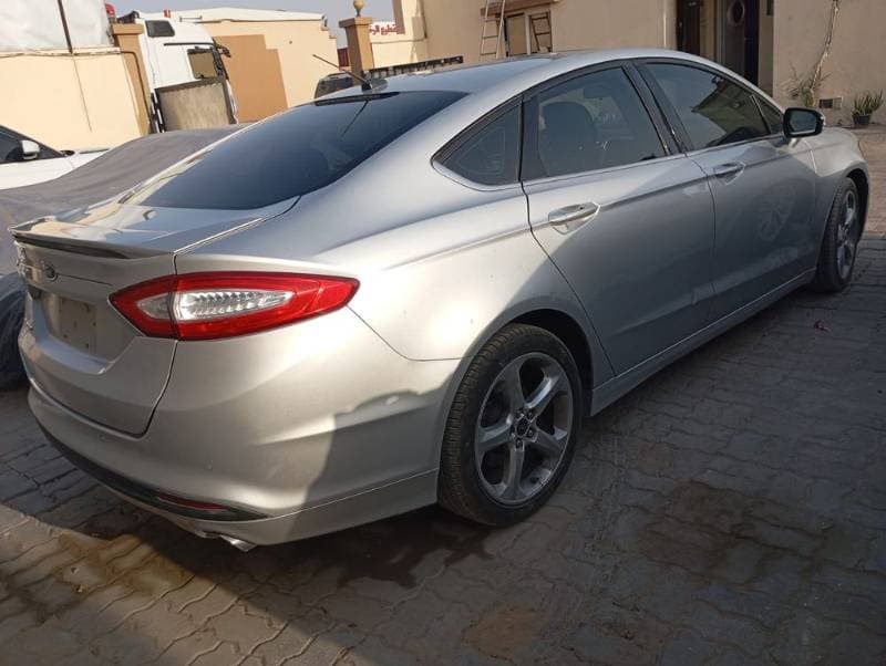 2014 Ford Fusion thumbnail 4