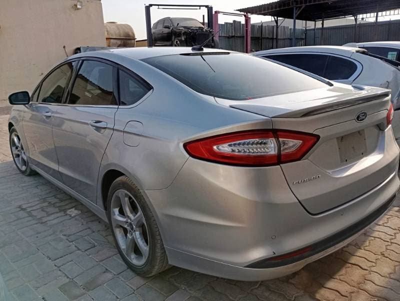2014 Ford Fusion thumbnail 3