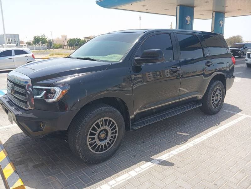 2009 Toyota Sequoia thumbnail 4