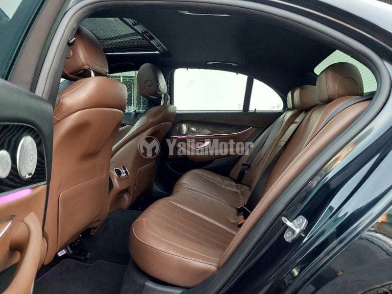 2017 Mercedes-Benz E-Class thumbnail 4