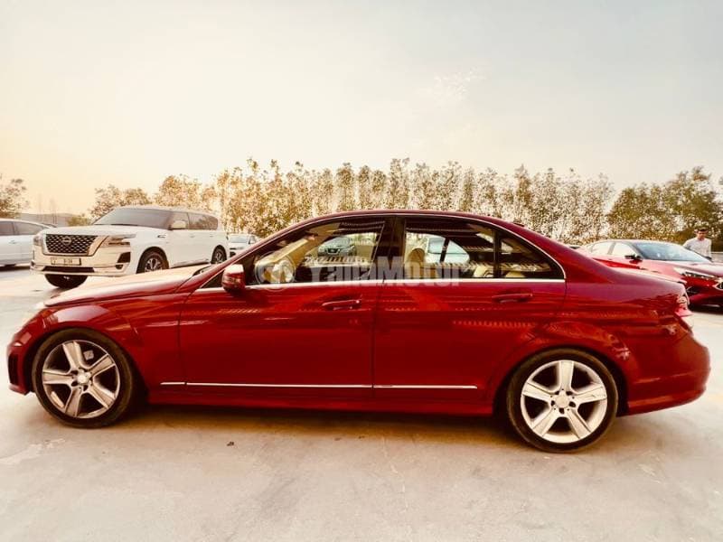 2011 Mercedes-Benz C-Class thumbnail 3
