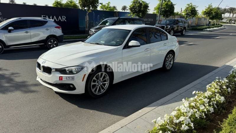 2017 BMW 3 Series Sedan thumbnail 5