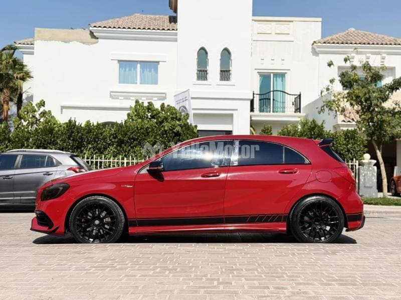 2013 Mercedes-Benz A 45 AMG thumbnail 3