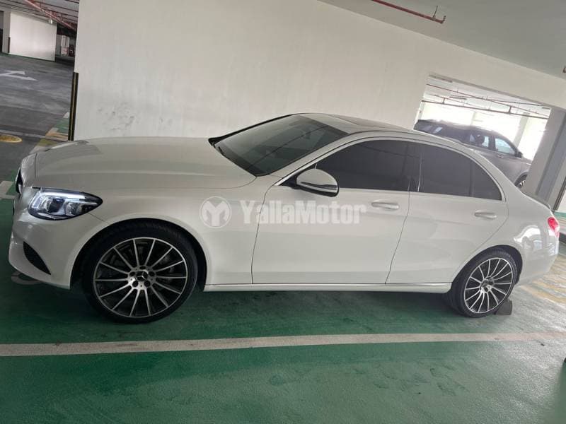 2018 Mercedes-Benz C-Class thumbnail 4