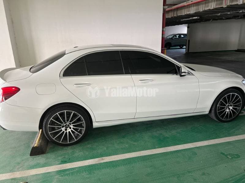 2018 Mercedes-Benz C-Class thumbnail 5