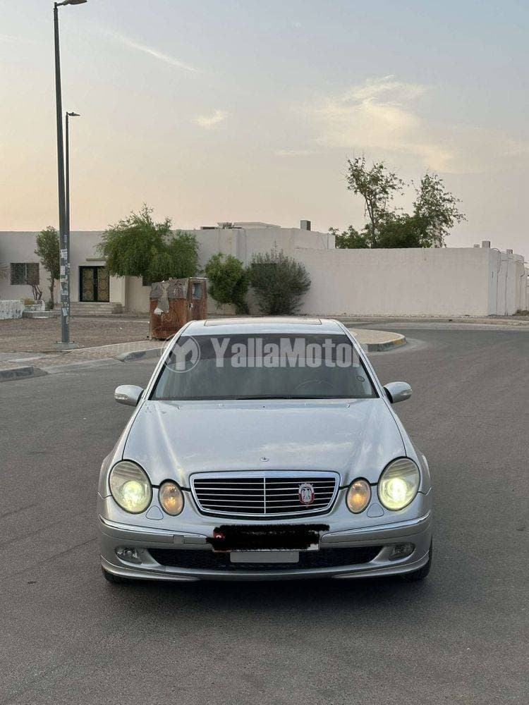 2003 Mercedes-Benz E-Class Saloon thumbnail 3