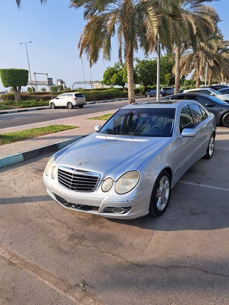 2008 Mercedes-Benz 300/350/380 thumbnail 3