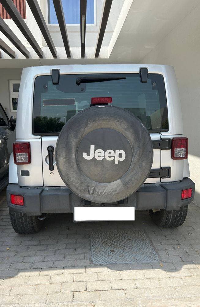2011 Jeep Wrangler Unlimited thumbnail 2