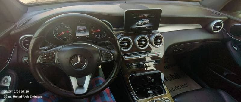 2016 Mercedes-Benz GLC 250 thumbnail 3