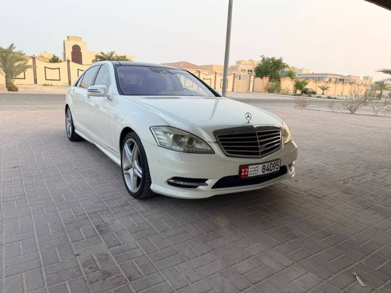2011 Mercedes-Benz S-Class thumbnail 3