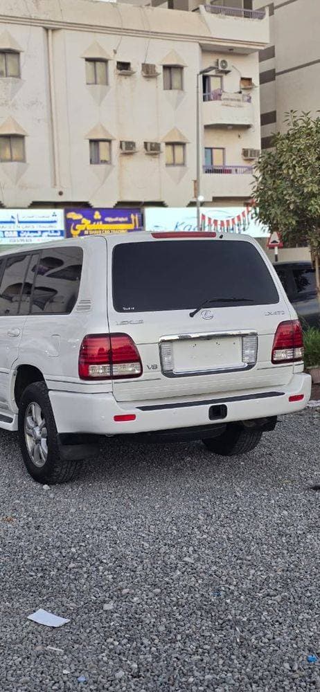 2004 Lexus LX thumbnail 5