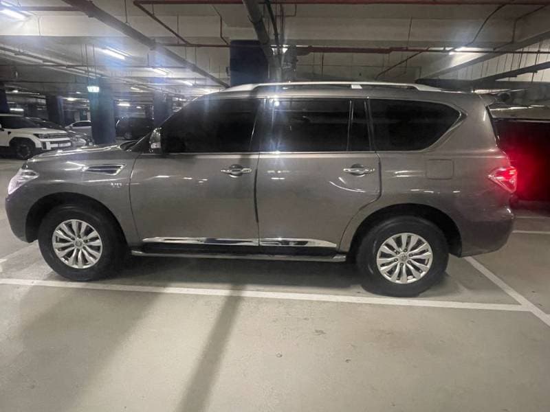 2016 Nissan Patrol thumbnail 2