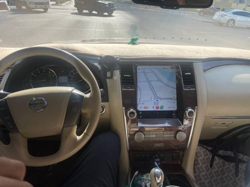 2016 Nissan Patrol thumbnail 4