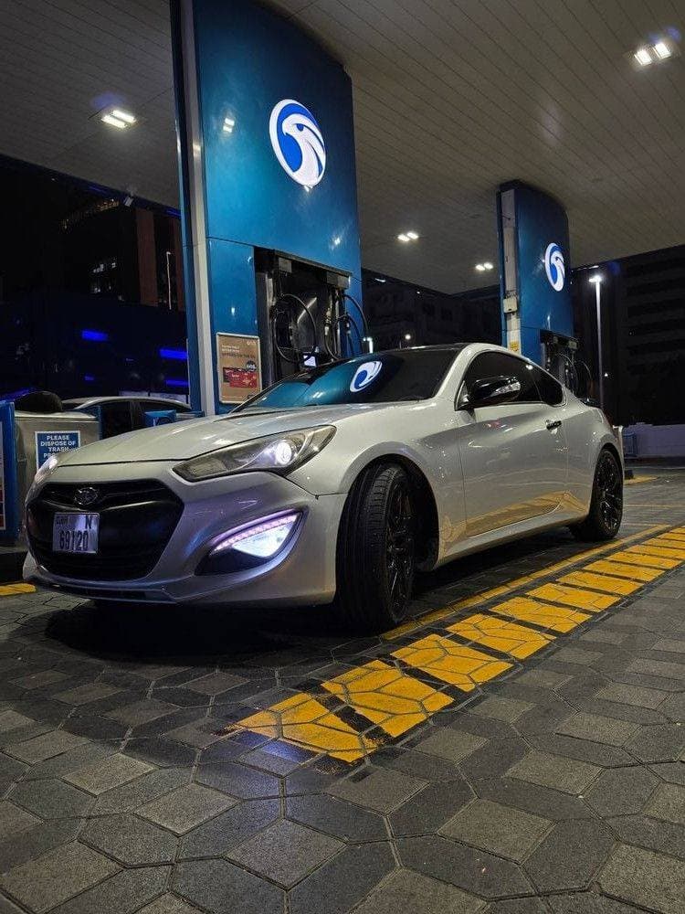 2015 Hyundai Genesis Coupe thumbnail 2