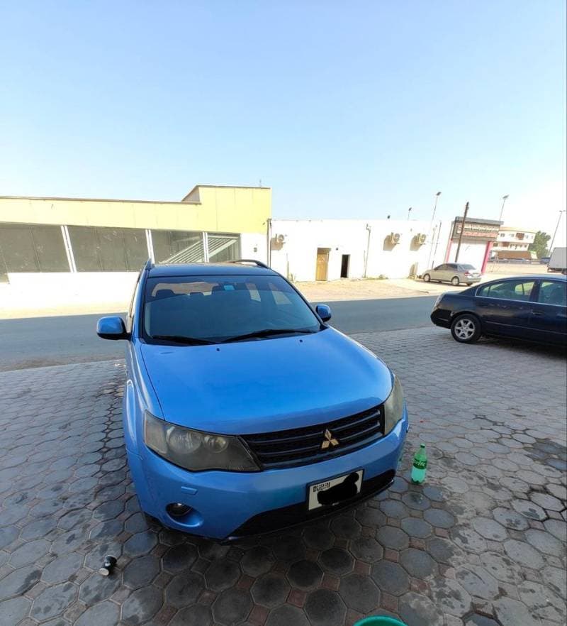 2008 Mitsubishi Outlander thumbnail 3