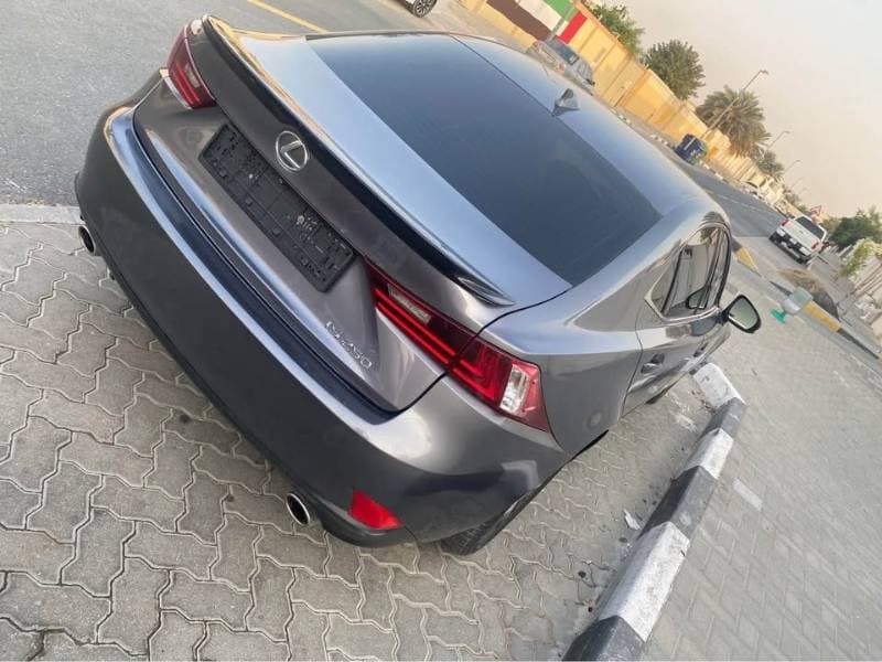 2015 Lexus IS250 thumbnail 4
