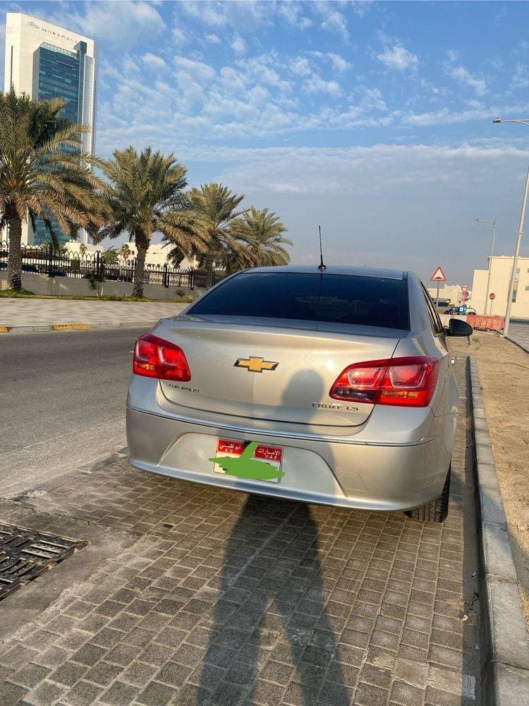 2017 Chevrolet Cruze thumbnail 3