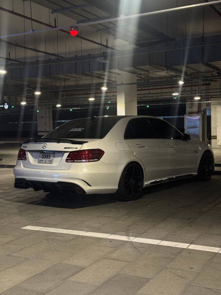 2014 Mercedes-Benz E 63 AMG thumbnail 4