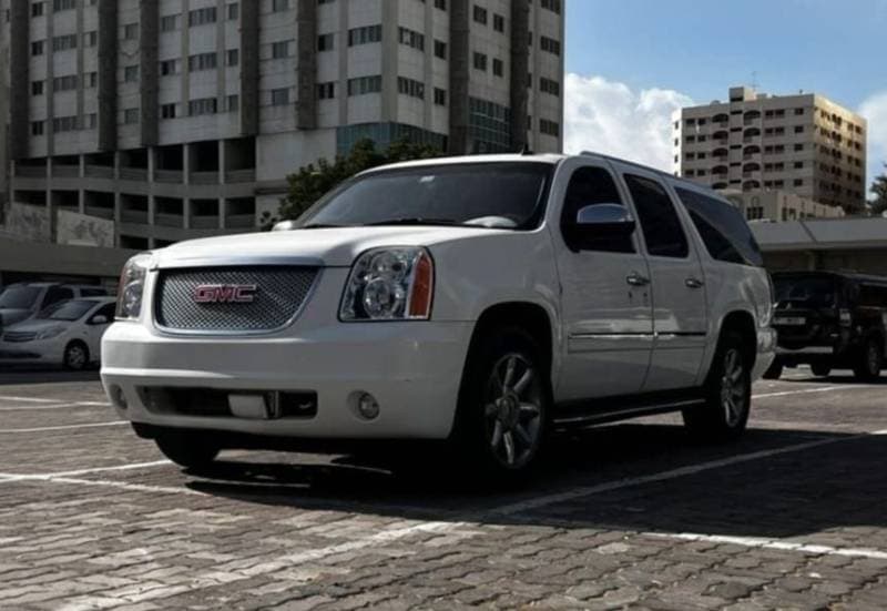 2013 GMC Yukon XL thumbnail 3