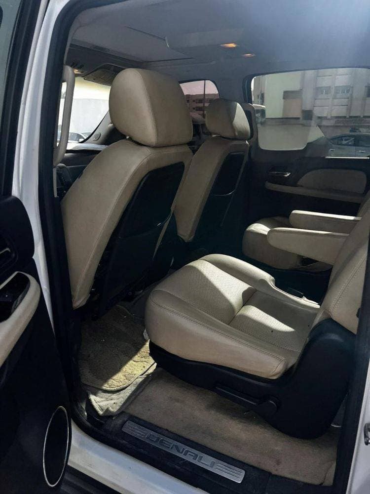 2013 GMC Yukon XL thumbnail 5