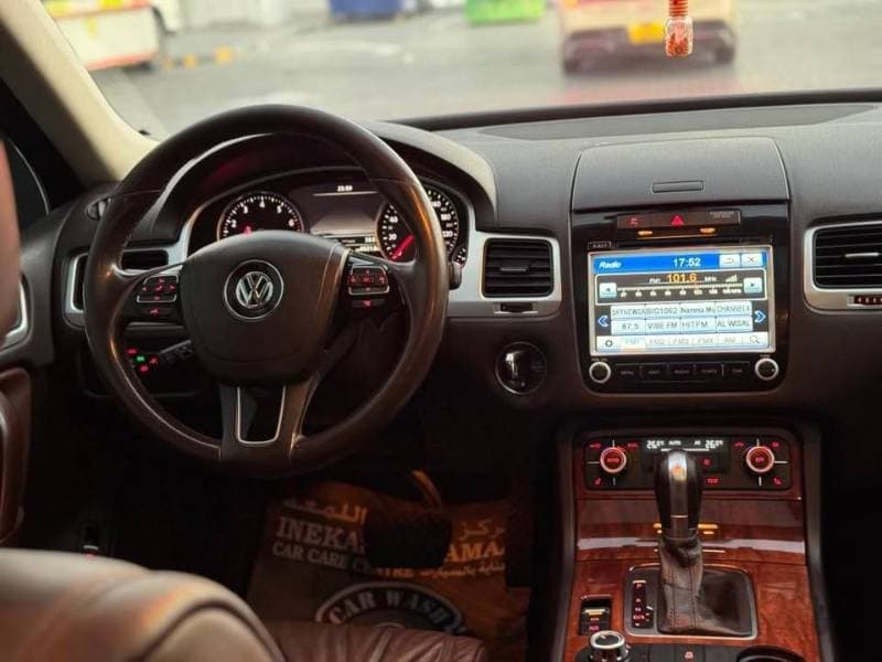 2014 Volkswagen Touareg thumbnail 6