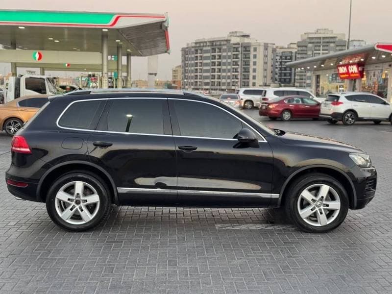 2014 Volkswagen Touareg thumbnail 4