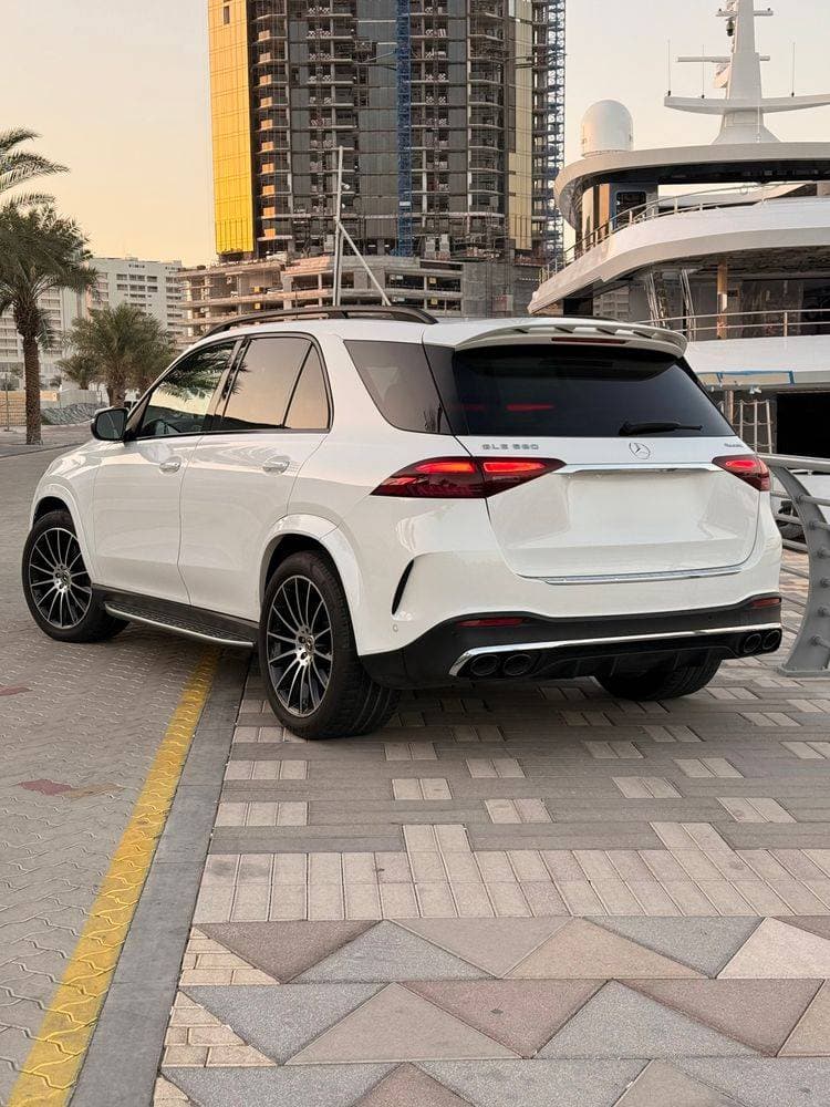 2022 Mercedes-Benz GLE-Class thumbnail 2