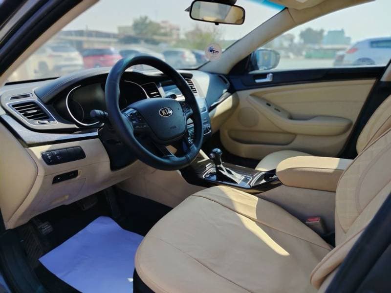 2016 Kia Cadenza thumbnail 5
